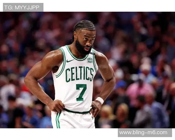 年度十大搞笑瞬间布朗发际线引发的笑料与班炮卡bug的尴尬时刻